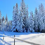 Osrodek Wypoczynkowy Wzgorza 3* Czerwienne